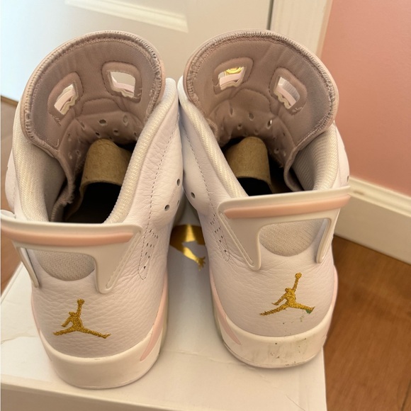 Women’s Air Jordan 6 Retro - Picture 6 of 6